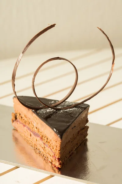 Krämig Chokladtårta slice — Stockfoto