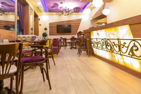 Zarif hotel café iç