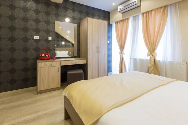 Yeni bir otel Çift Kişilik Yatak yatak odası iç