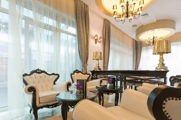 Yeni ve modern bir otel Restoran iç