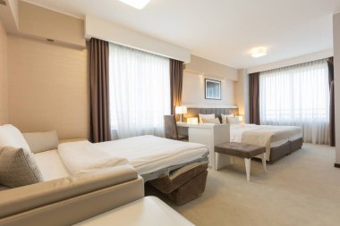 Yeni bir otel yatak odası iç