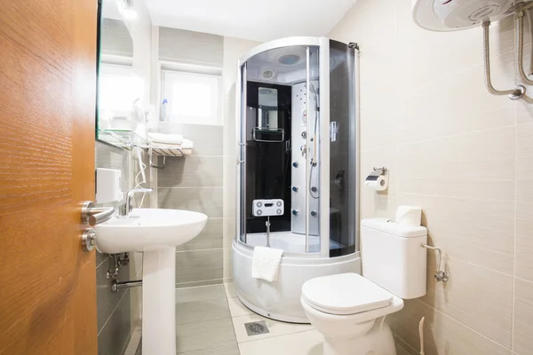 Kleine badkamer interieur design — Stockfoto
