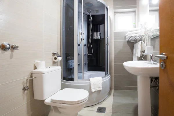 작은 욕실 인테리어 디자인 — 스톡 사진