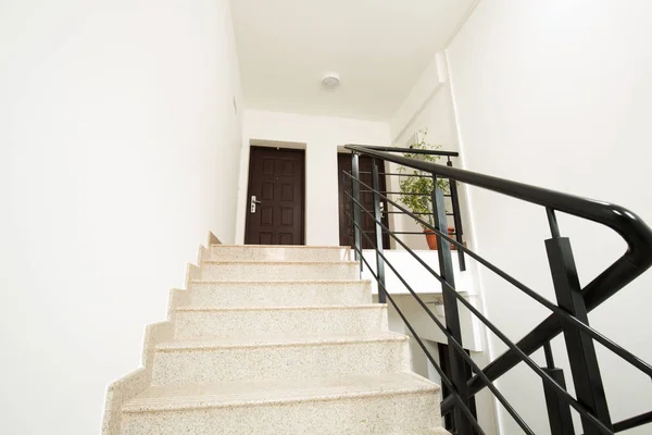 Ház belsőépítészeti lépcső — Stock Fotó