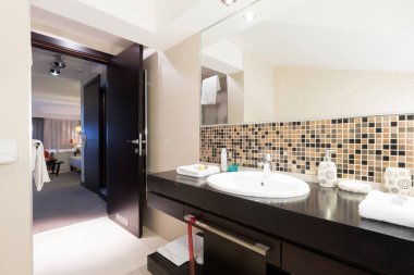 Otel banyosunun içi.