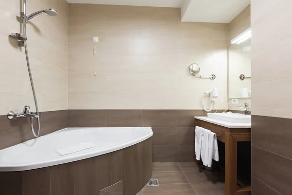 Domácí koupelny interiér hotelu — Stock fotografie