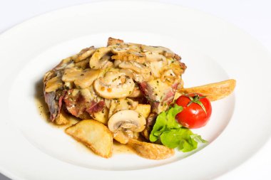 Kremalı mantar jambon ve patates