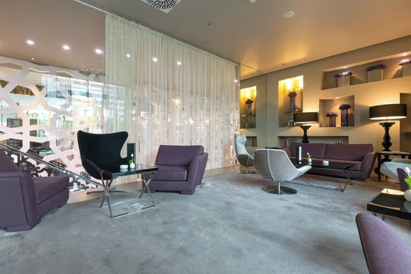 Moderne luxe lounge van het hotel — Stockfoto