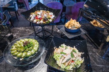 Otelin büfe akşam yemeği