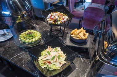 Otelin büfe akşam yemeği