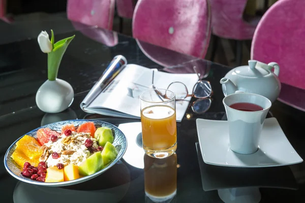 Hälsosam frukost i hotel — Stockfoto
