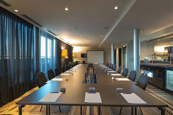 Interieur van een moderne luxe conferentie kamer — Stockfoto