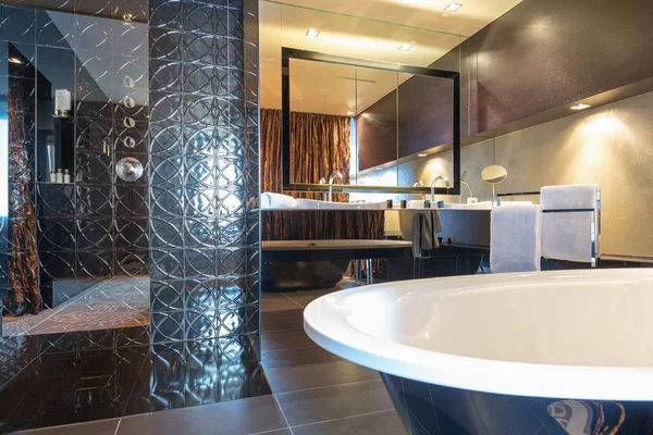 Lüks banyo iç dekor