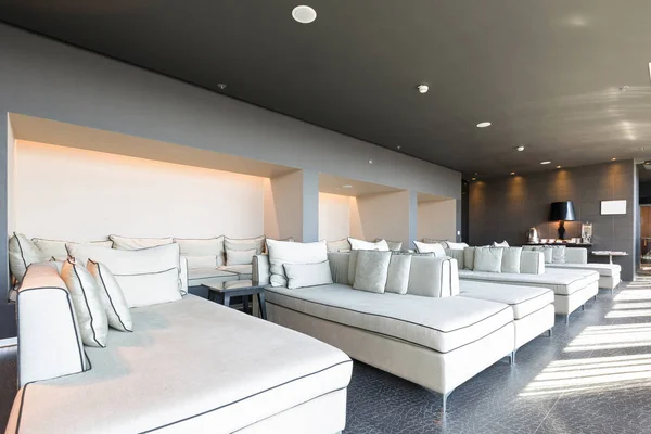 Modern luxury hotel lounge — Stock Photo, Image