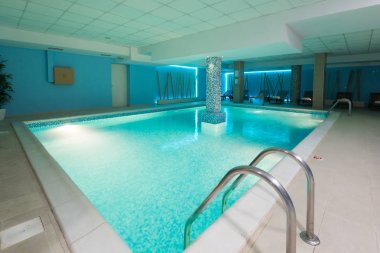 Otel spa merkezinde Kapalı Yüzme Havuzu