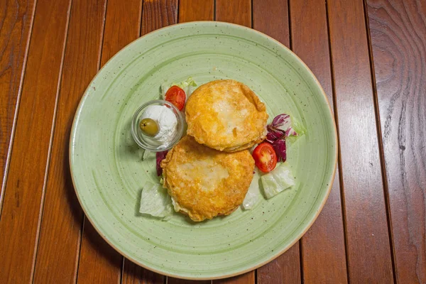 Torrada francesa servida em um restaurante do hotel — Fotografia de Stock