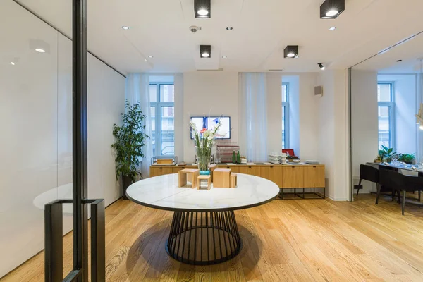 Interior of a new hotel restaurant — Stock Photo, Image