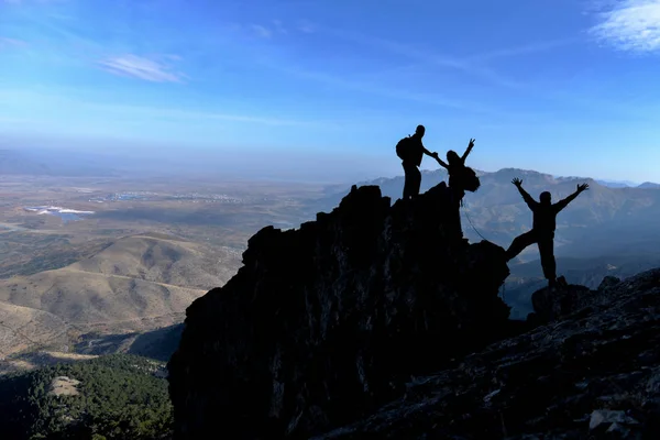 Equipo de escalada en las rocas — Foto de Stock