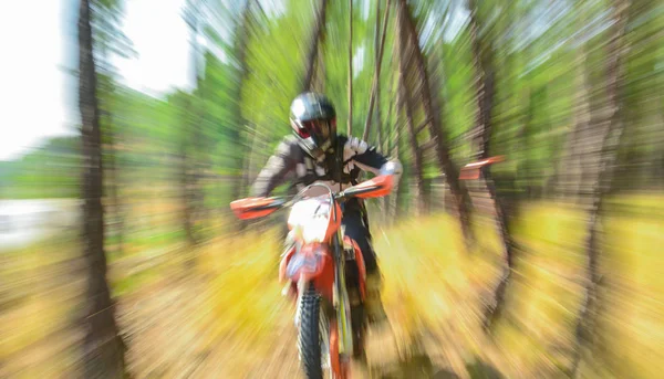 cross-country bikers, and fast racing