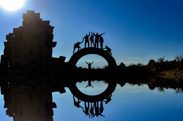 Discovery people & adventurer group — Stock Photo, Image