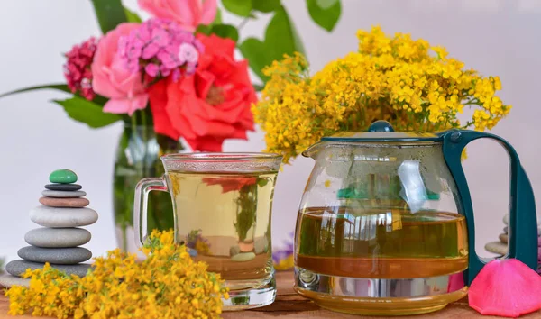 Doğal sarı cantabon çay — Stok fotoğraf