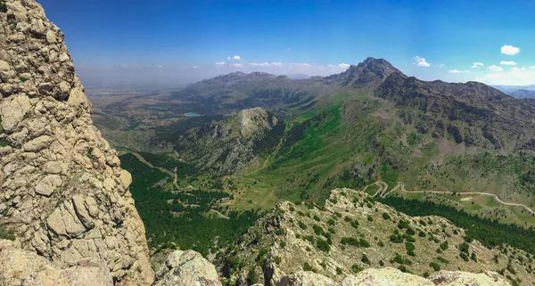 Disfrutar del paisaje desde lo alto — Foto de Stock