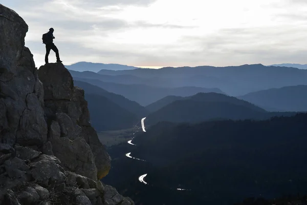 Dağ silsilesi keşif serüveni — Stok fotoğraf