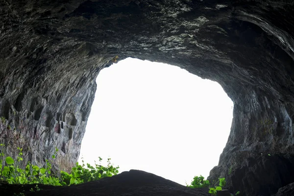 Cueva histórica, mística y misteriosa — Foto de Stock