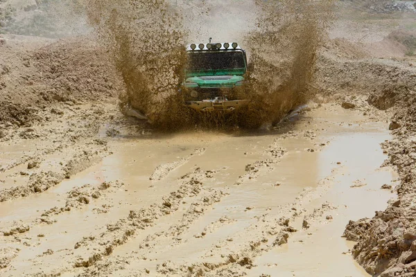 Land vehicle in muds — Stock Photo, Image