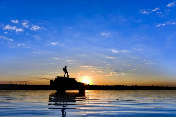 Avonturier en de geest van ontdekking — Stockfoto