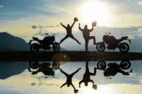 Energiczny Stan Młodzieży Motocyklowej Jej Ducha Przygód — Zdjęcie stockowe