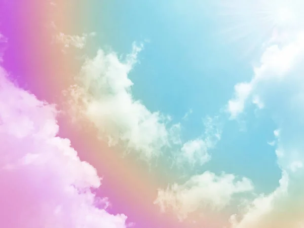 Biały Puszysty Chmura Słońce Hola Światło Głęboki Niebieski Niebo Backgound — Zdjęcie stockowe
