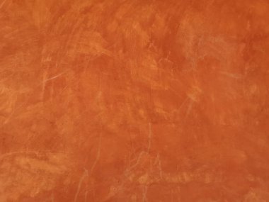 Yüzeydeki beton duvar dokusunda beyaz çizgili kırmızı kahverengi boya, çimento alçı işçisinin çalışmasında soyut arkaplan