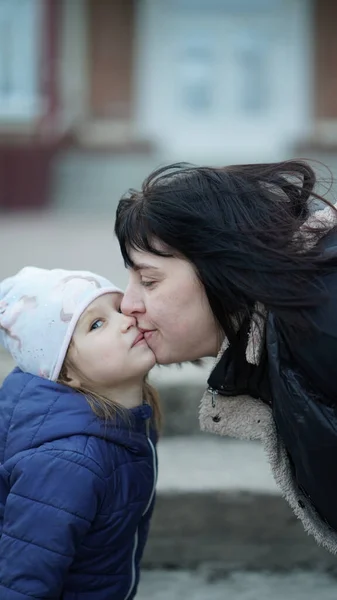 Cute Pretty Daughter Kiss Her Mom Playground Spring Concept Happy — Stock Photo, Image