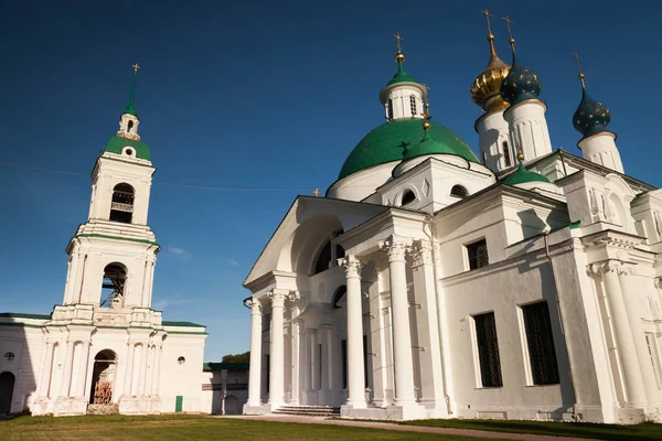 Rostov Veliky. Monastero di Spasso-Yakovlevsky sul Lago Nero — Foto Stock