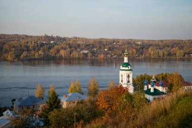 Plyos içinde Privolzhsky bölge, Ivanovo Oblastı, Russi bir şehirdir