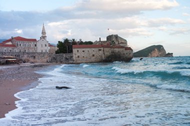 Budva Karadağ Adriyatik Denizi üzerinde yeridir
