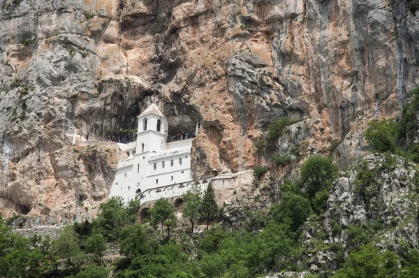 Iglesia superior del monasterio de Ostrog —  Fotos de Stock