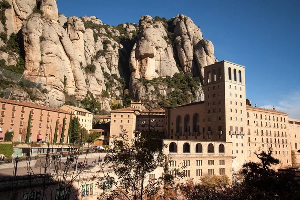 Santa Maria de Montserrat é uma abadia beneditina — Fotografia de Stock