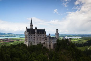 Neuschwanstein Şatosu Fussen Bavyera yakınındaki sarayıdır