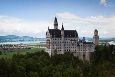 Neuschwanstein Şatosu Fussen Bavyera yakınındaki sarayıdır