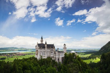 Neuschwanstein Şatosu Fussen Bavyera yakınındaki sarayıdır