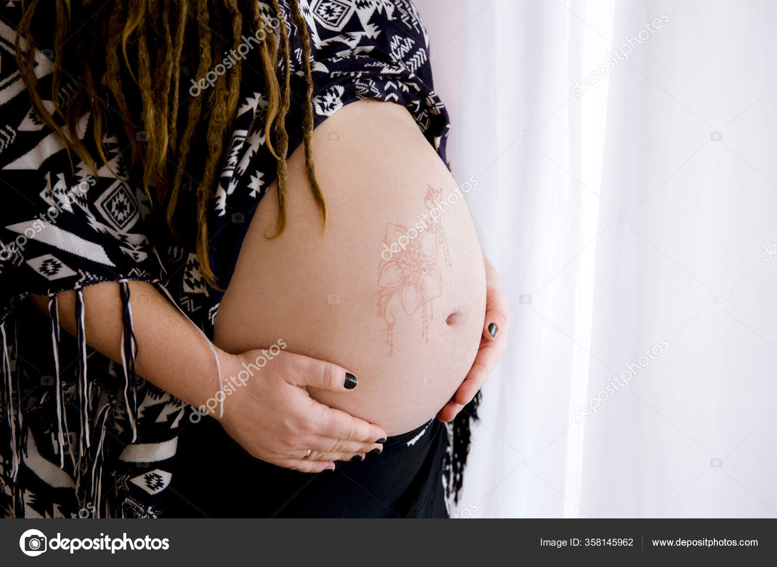 Harmless Henna Floral Drawing Art Boho Pregnant Woman Tummy Beautiful Stock  Photo by ©FotoHelin 358145962