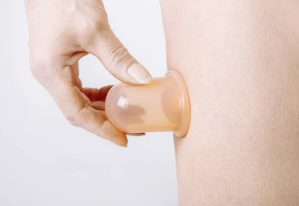 Woman Using Cupping Tool Home Bathroom Remove Cellulite Using Silicone — Stock Photo, Image