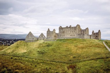 Ruthven Kışlası, Badenoch 'da Ruthven, İskoçya, Avrupa' da İngiltere. 1719 'da yapılmış..