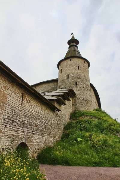 Benzersiz Bir Mimari Eser Rusya Nın Büyük Nehir Kıyısındaki Pskov — Stok fotoğraf