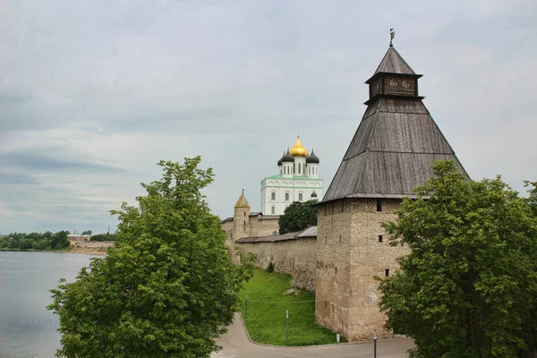 Unikalnym Zabytkiem Architektury Jest Psków Kreml Krom Najstarsza Twierdza Rosji — Zdjęcie stockowe