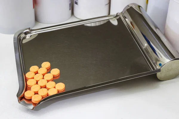 Oranžové Medikamentózní Tablety Počítání Léku — Stock fotografie