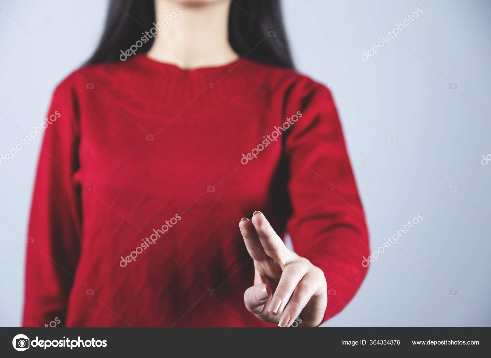 Dedo Mulher Tocando Tela Fundo Cinza — Stock Photo © alla ...