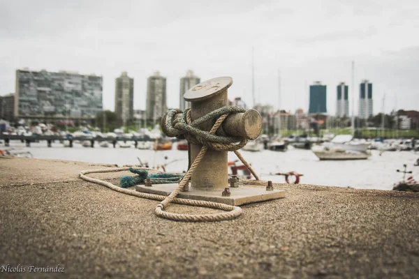 Montevideo Puerto de Buceo 'da demirleme